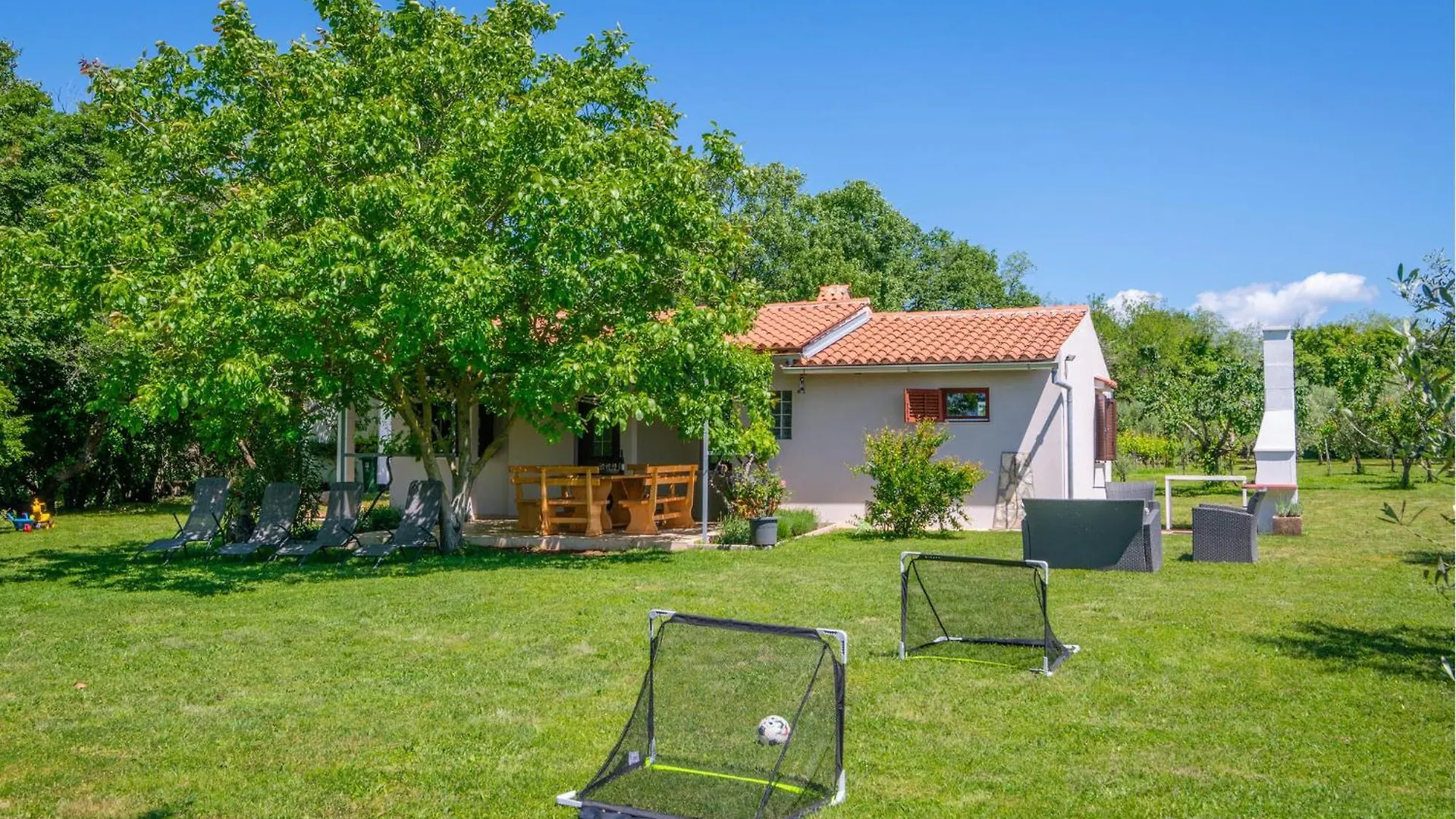 Amazing Home In Krnica